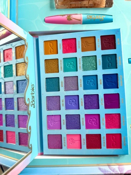 Glamlite Barbie Dream Summer Collection PR Box Makeup Set- Nearly Complete!!!! - Picture 4 of 15